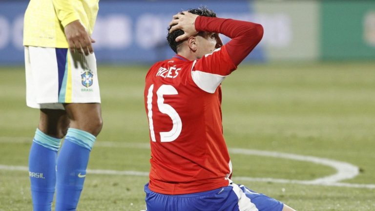 Deportes Fútbol Internacional #Eliminatorias El Mundial está muy lejos: ¿Cuántos puntos necesita Chile para acceder al repechaje?