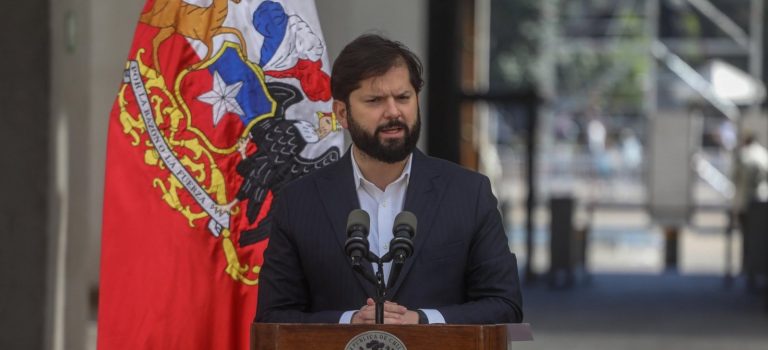 Nacional #PresidenteBoric «Precedente muy peligroso»: Boric acusa que AC a Sergio Muñoz buscó «enjuiciar sus sentencias del pasado»
