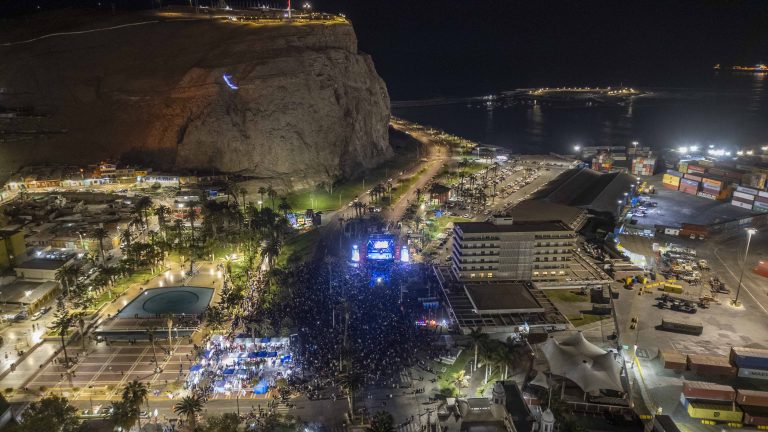 Teletón hace vibrar a más de 10 mil personas en Arica con Pailita, Illapu, Noche de Brujas, Quique Neira y Pablito Pesadilla