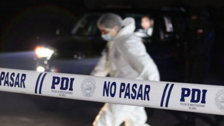 Region Metropolitana #Melipilla Hay un detenido: Hombre muere acribillado en una plaza en Melipilla.