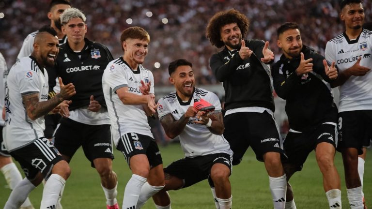  Deportes  Fútbol Nacional  Colo Colo «La leyenda regresó a casa»: la visita ilustre que sorprendió a Colo Colo