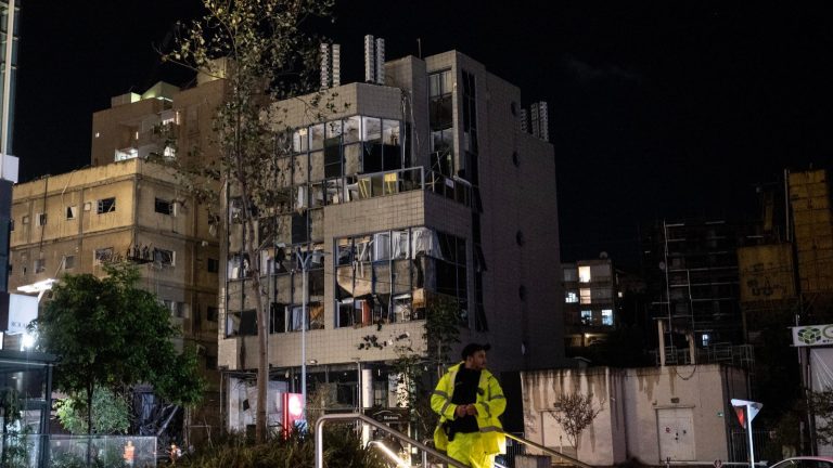 Misil lanzado desde Yemen toca suelo en Tel Aviv, en el centro de Israel