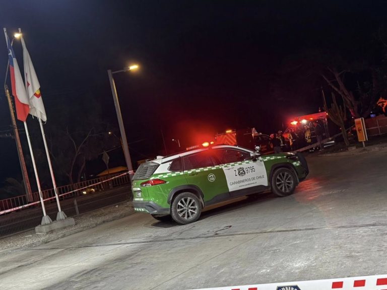 Región de Atacama #huasco  Violento asalto en servicentro de Huasco deja a bombero herido con dos impactos de bala