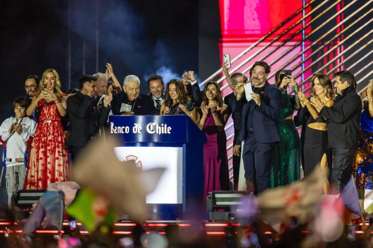 Chile se une nuevamente por la Teletón y alcanza su meta en el Estadio Nacional